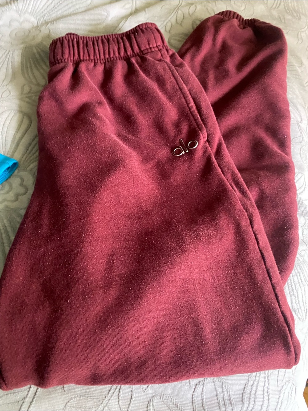 Alo yoga S sweats